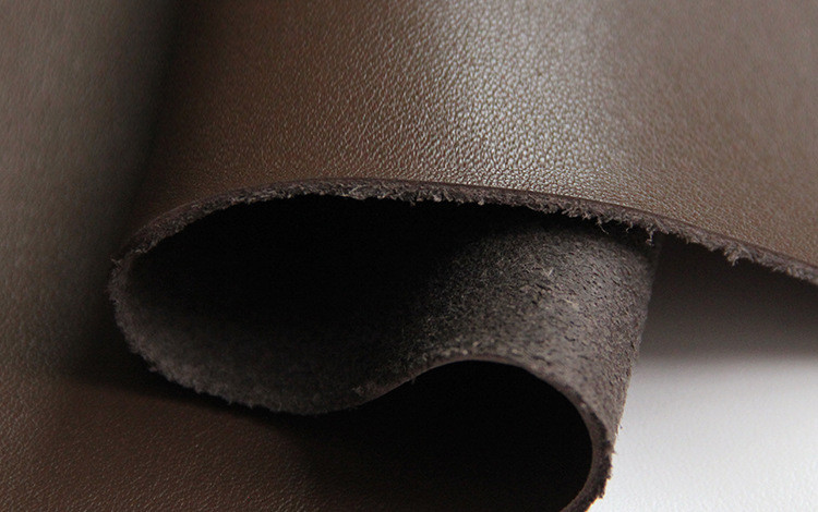 How to distinguish between PU leather fabric and genuine leather